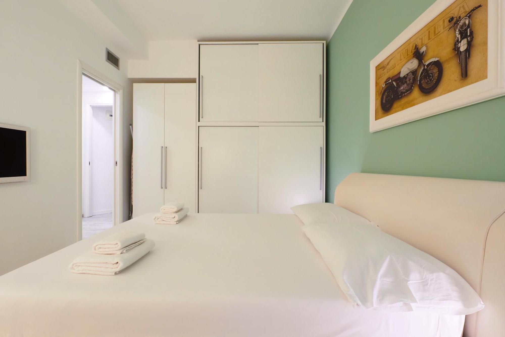 Mila Lux Lodi Apartment Milan Bagian luar foto